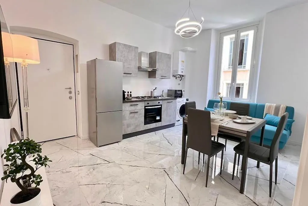 Appartamento Urban House - Modern Flat Navigli Milan Center 0*,  Italia
